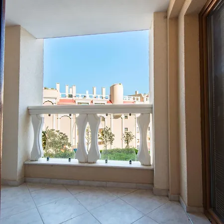 La Luxury Апартамент *