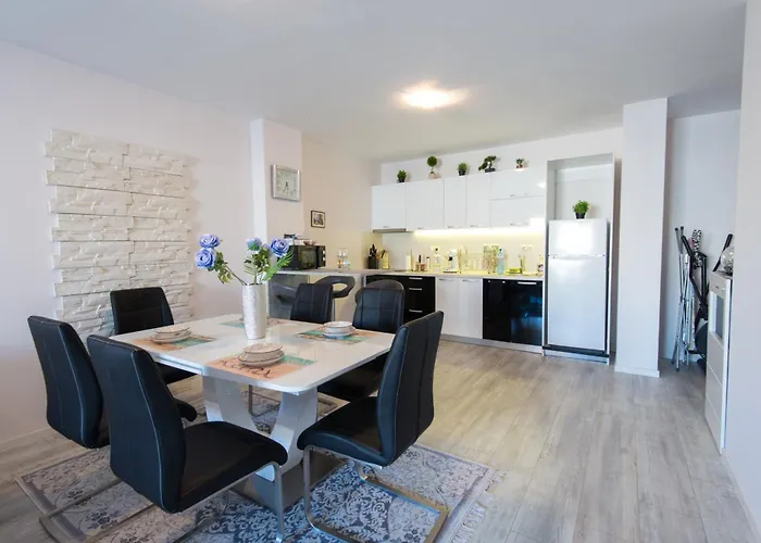 La Luxury Apartament